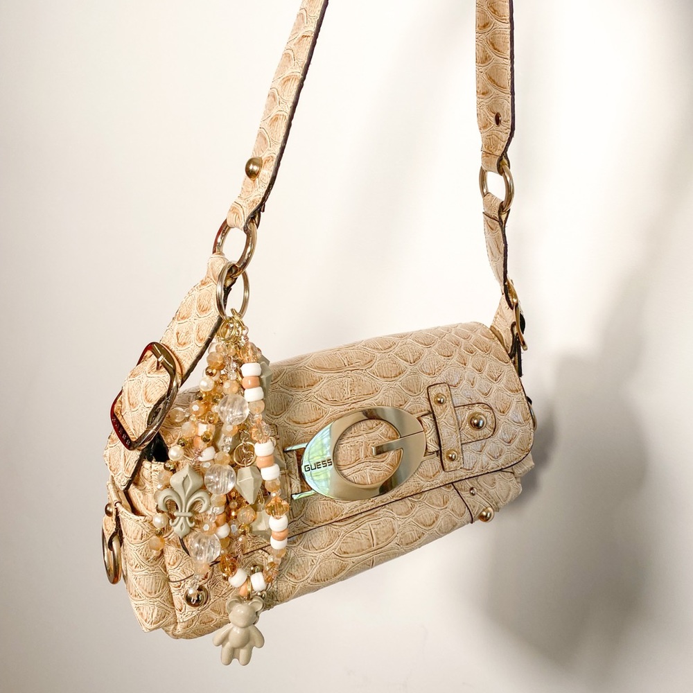 SOLD**Vintage early 2000s guess champagne snakeskin print shoulder bag